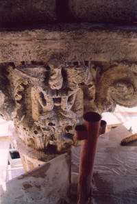 Capitello_corinzio_restaurato